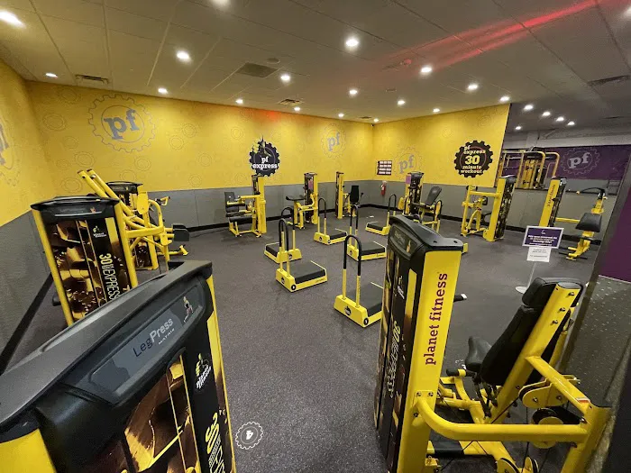 Planet Fitness Picture 1