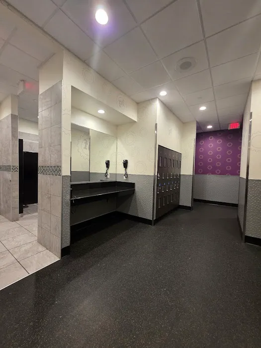 Planet Fitness Picture 7