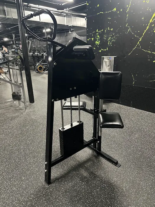 DMV Iron Gym Picture 7