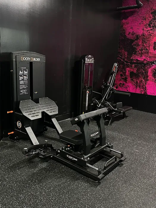 DMV Iron Gym Picture 9