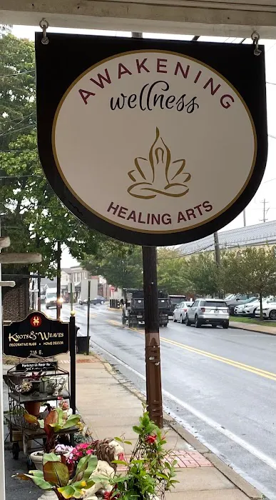 Awakening Wellness Yoga / Qigong & Healing Arts Picture 8
