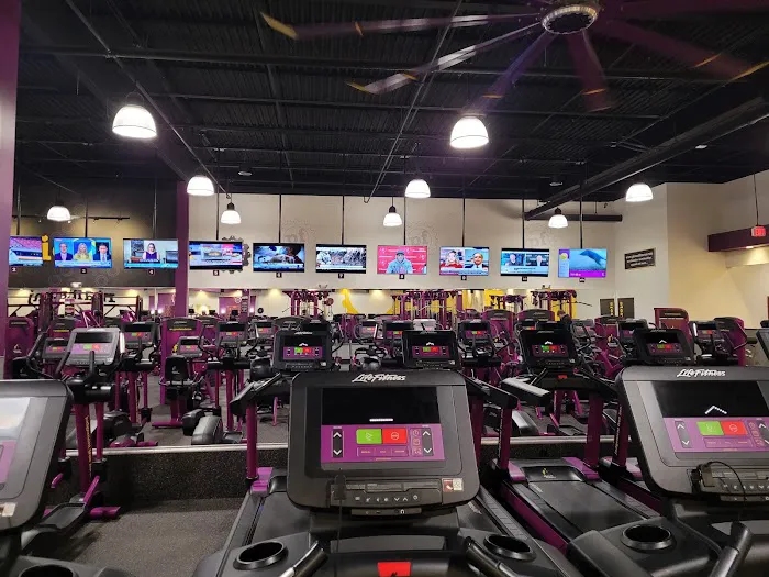 Planet Fitness Picture 8