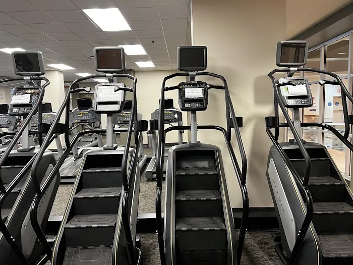 LA Fitness Picture 9
