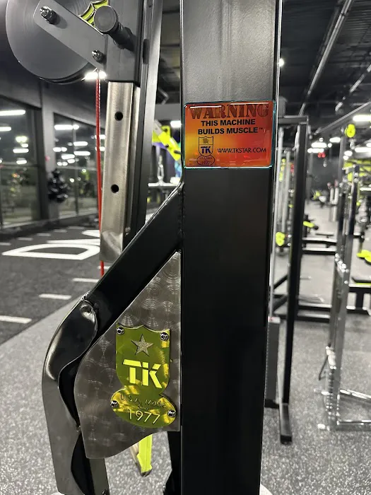 DMV Iron Gym Picture 7