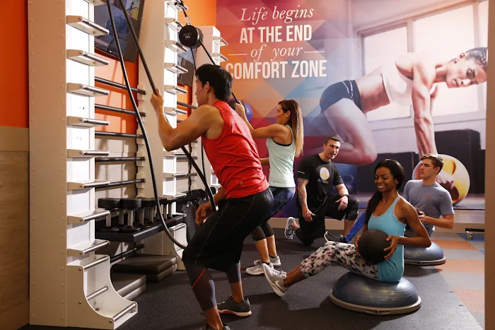 Onelife Fitness - Woodbridge Picture 8