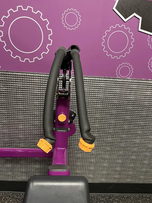Planet Fitness Picture 7