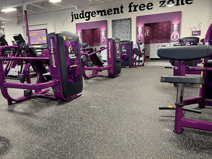 Planet Fitness Picture 5