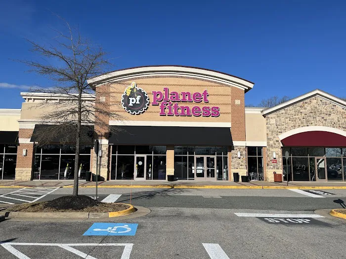 Planet Fitness Picture 6