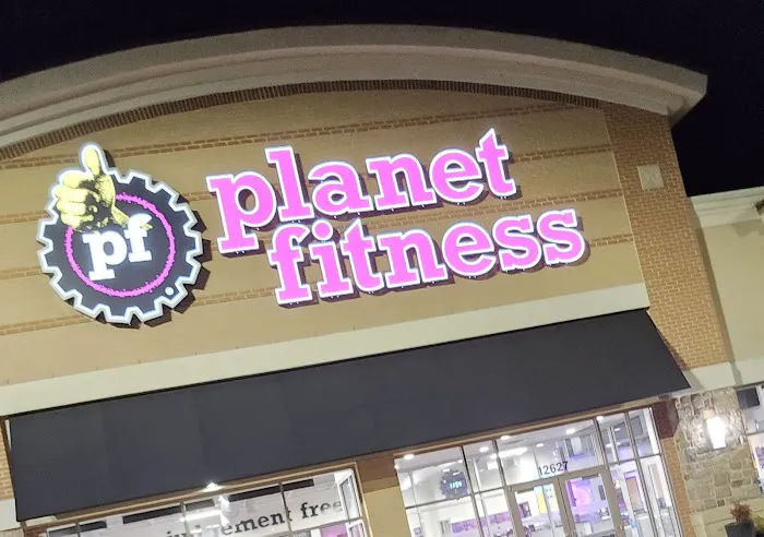 Planet Fitness Picture 9