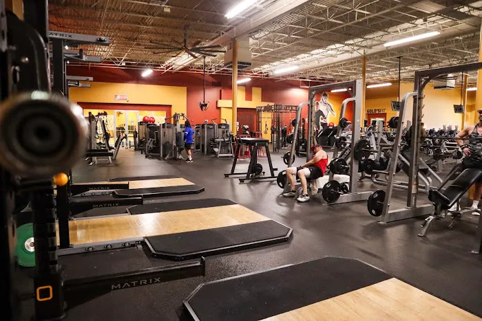 Gold's Gym - Fairfax Station Picture 1