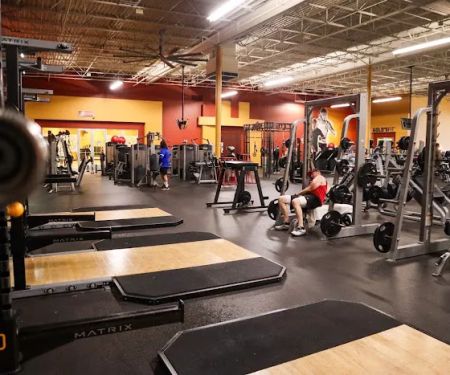 Gold's Gym - Fairfax Station