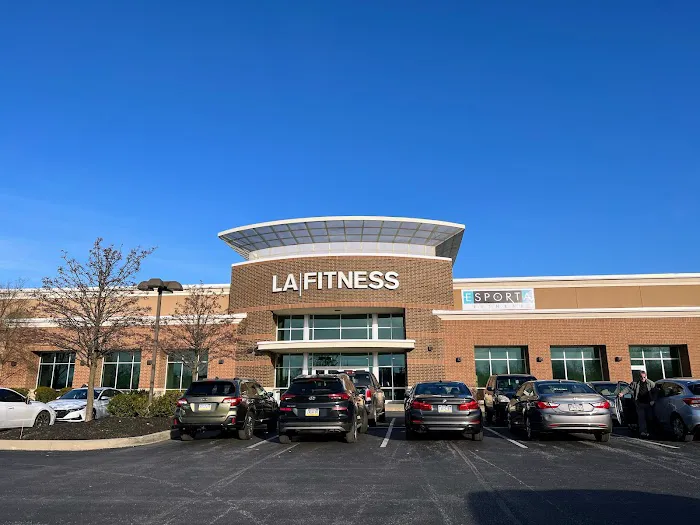 LA Fitness Picture 1