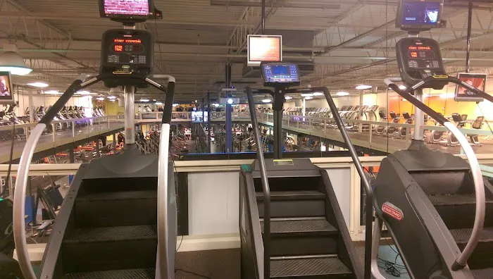 Four Seasons Fitness Picture 1