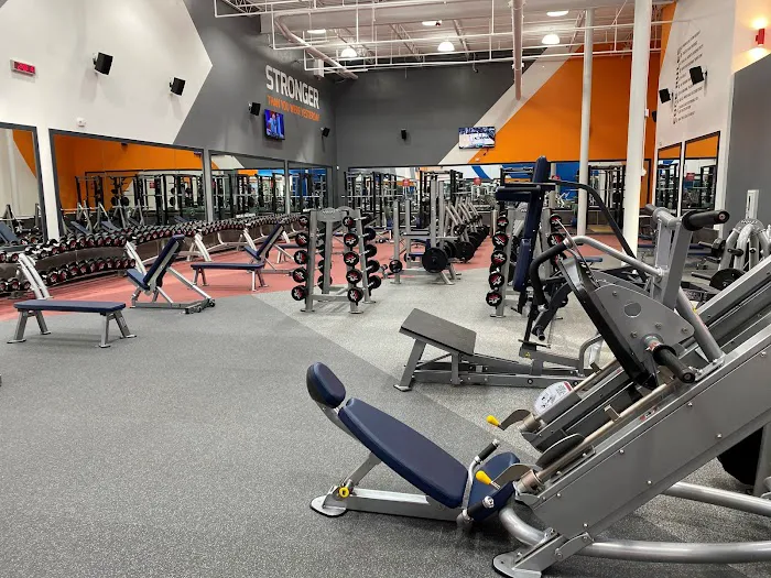 The Edge Fitness Clubs Picture 8