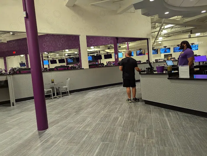 Planet Fitness Picture 10