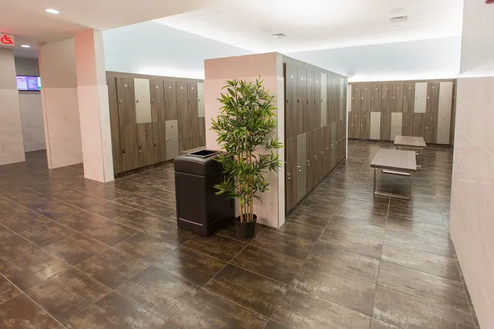 The Edge Fitness Clubs Picture 2