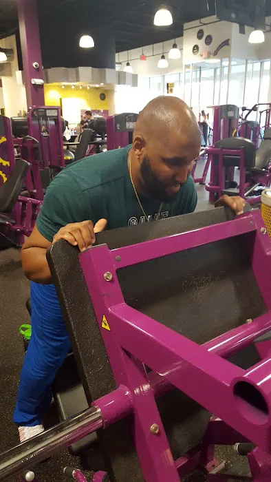 Planet Fitness Picture 8