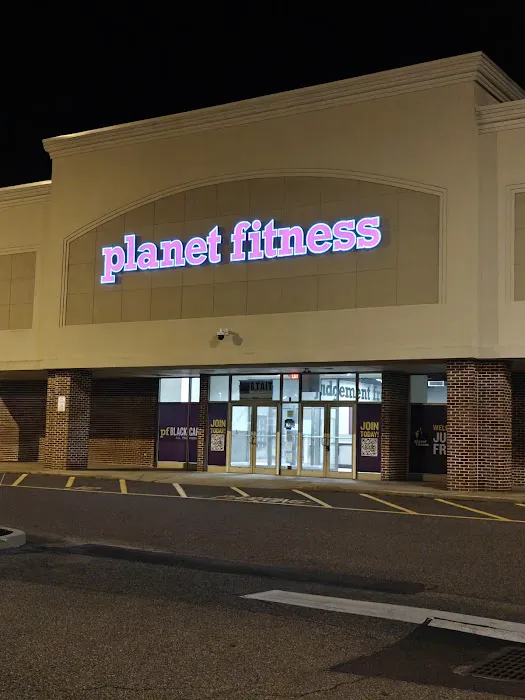 Planet Fitness Picture 3