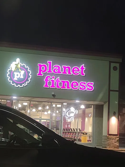 Planet Fitness Picture 7