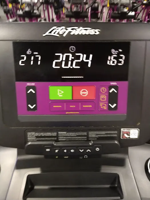 Planet Fitness Picture 8