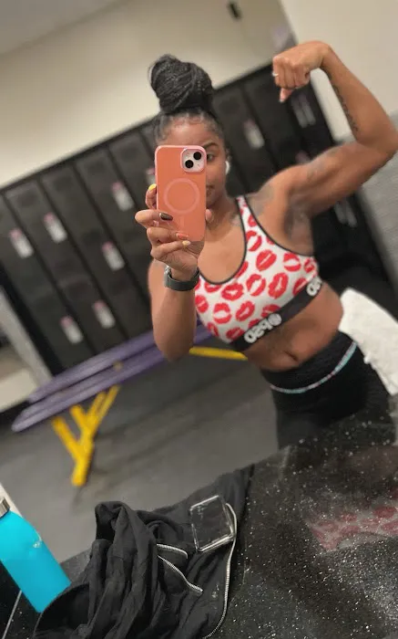 Planet Fitness Picture 4