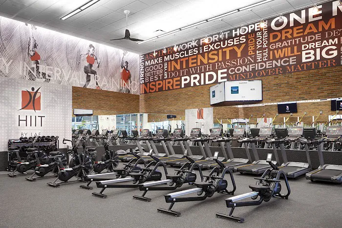 LA Fitness Picture 7