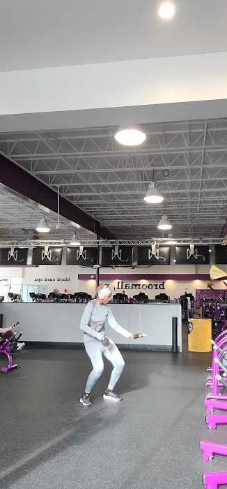 Planet Fitness Picture 9