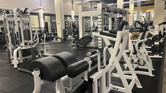Equinox Tysons Corner Picture 10