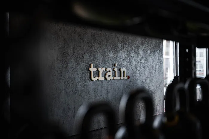 train. Picture 3