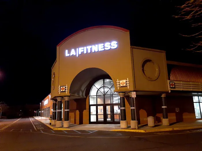 LA Fitness Picture 1