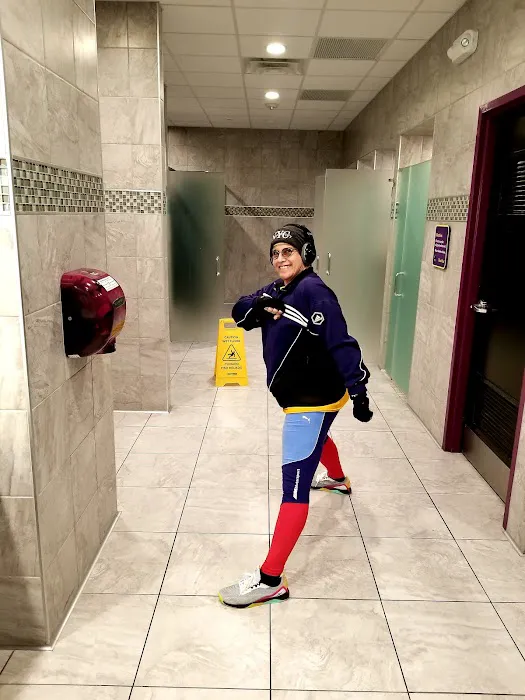 Planet Fitness Picture 4