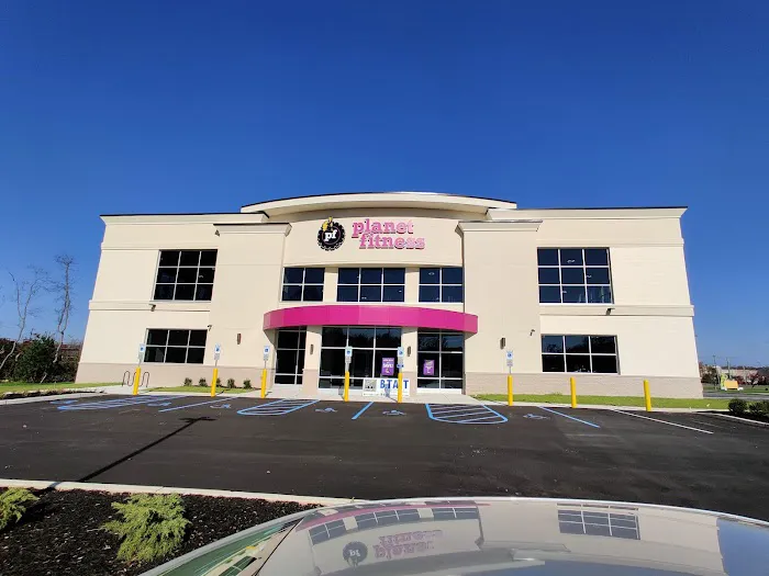 Planet Fitness Picture 2