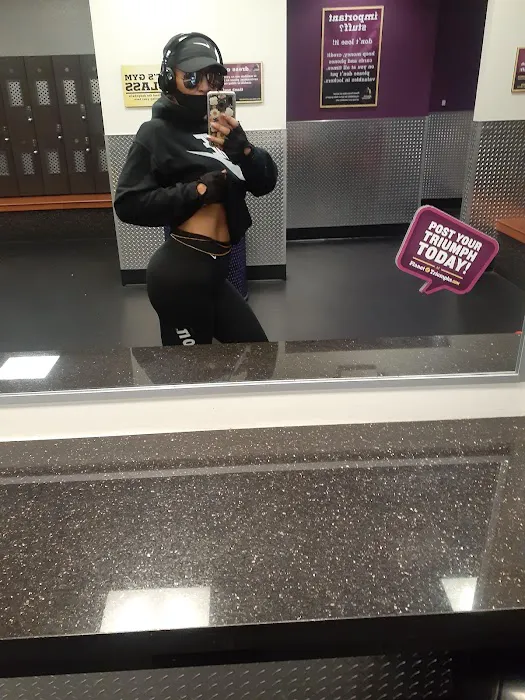 Planet Fitness Picture 1