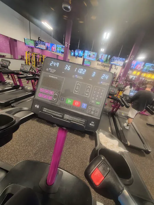 Planet Fitness Picture 3
