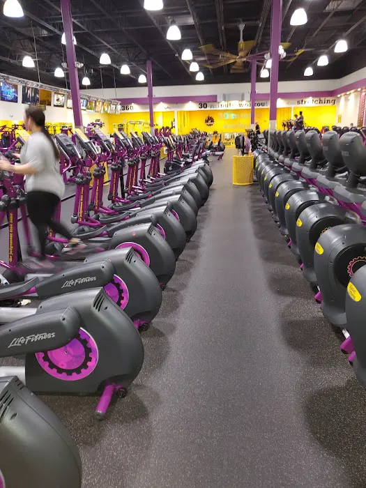 Planet Fitness Picture 8