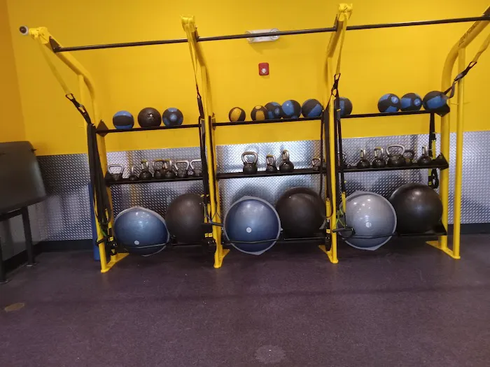 Planet Fitness Picture 6