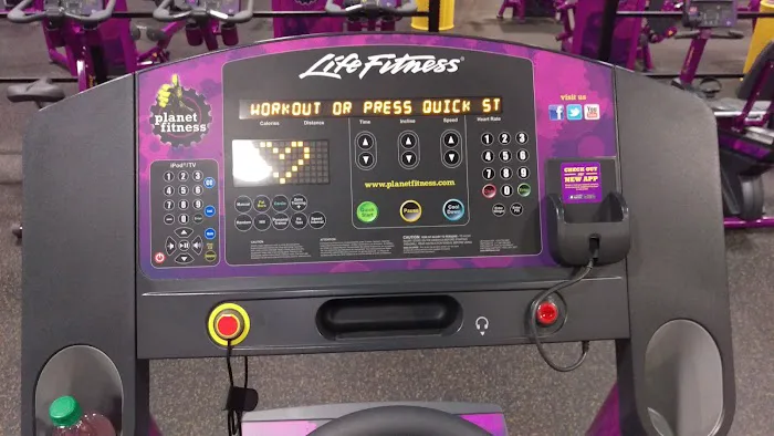 Planet Fitness Picture 5