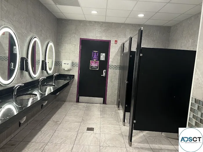 Planet Fitness Picture 4