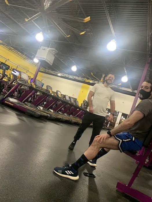 Planet Fitness Picture 9