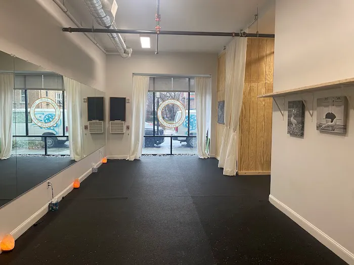 Hot Yoga Sutra Philadelphia Picture 9