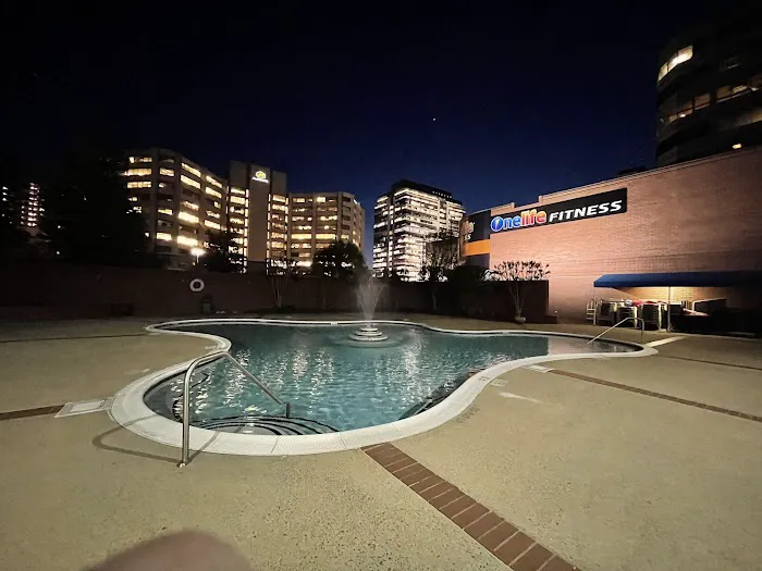 Onelife Fitness - Tysons Picture 1