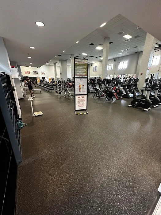 Base Gym Fitness Center on MCAF Quantico Picture 4