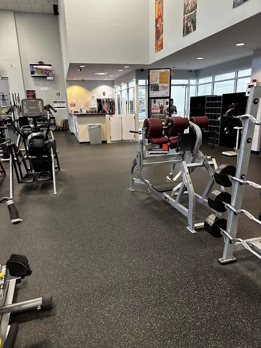 Base Gym Fitness Center on MCAF Quantico Picture 6
