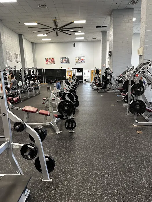 Base Gym Fitness Center on MCAF Quantico Picture 2