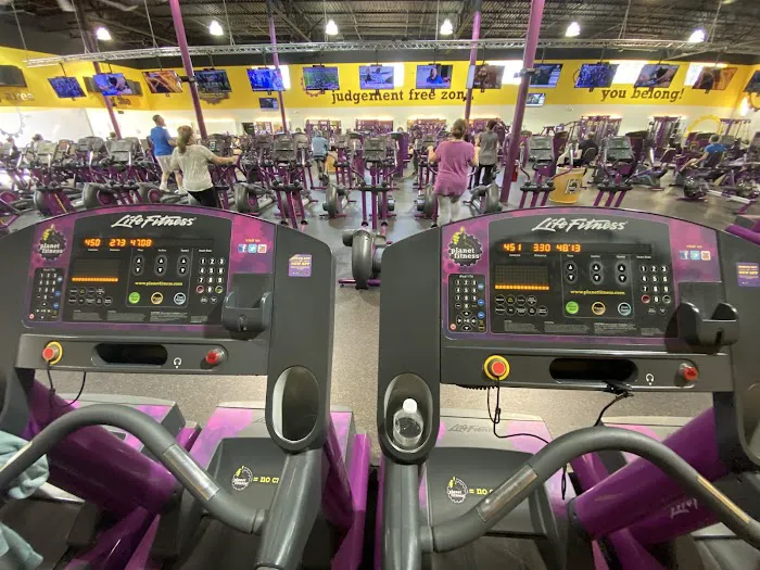 Planet Fitness Picture 10