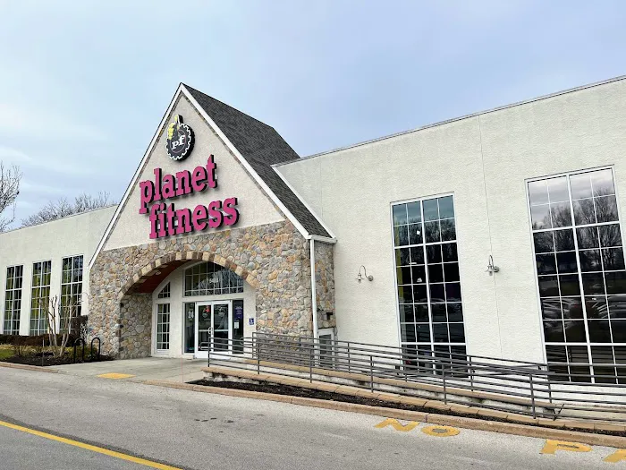 Planet Fitness Picture 7