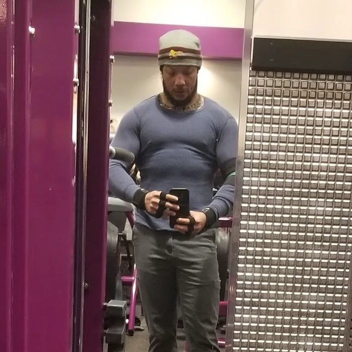Planet Fitness Picture 6