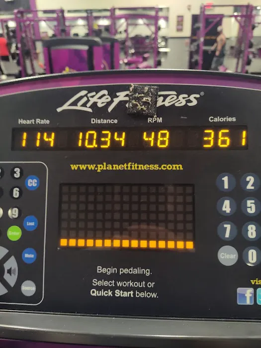 Planet Fitness Picture 7