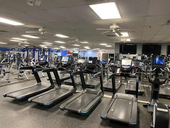 Royal Fitness Picture 1