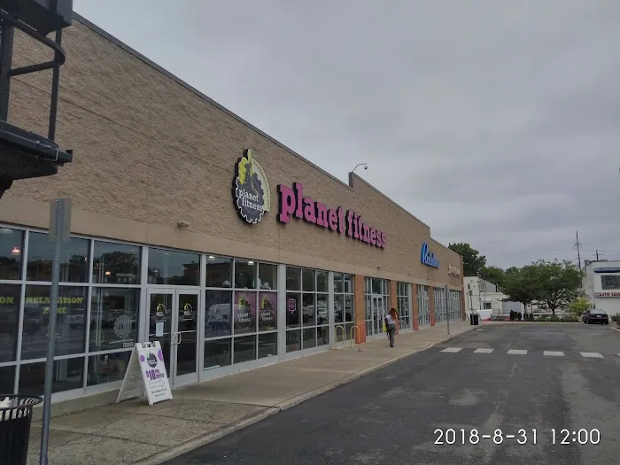 Planet Fitness Picture 4